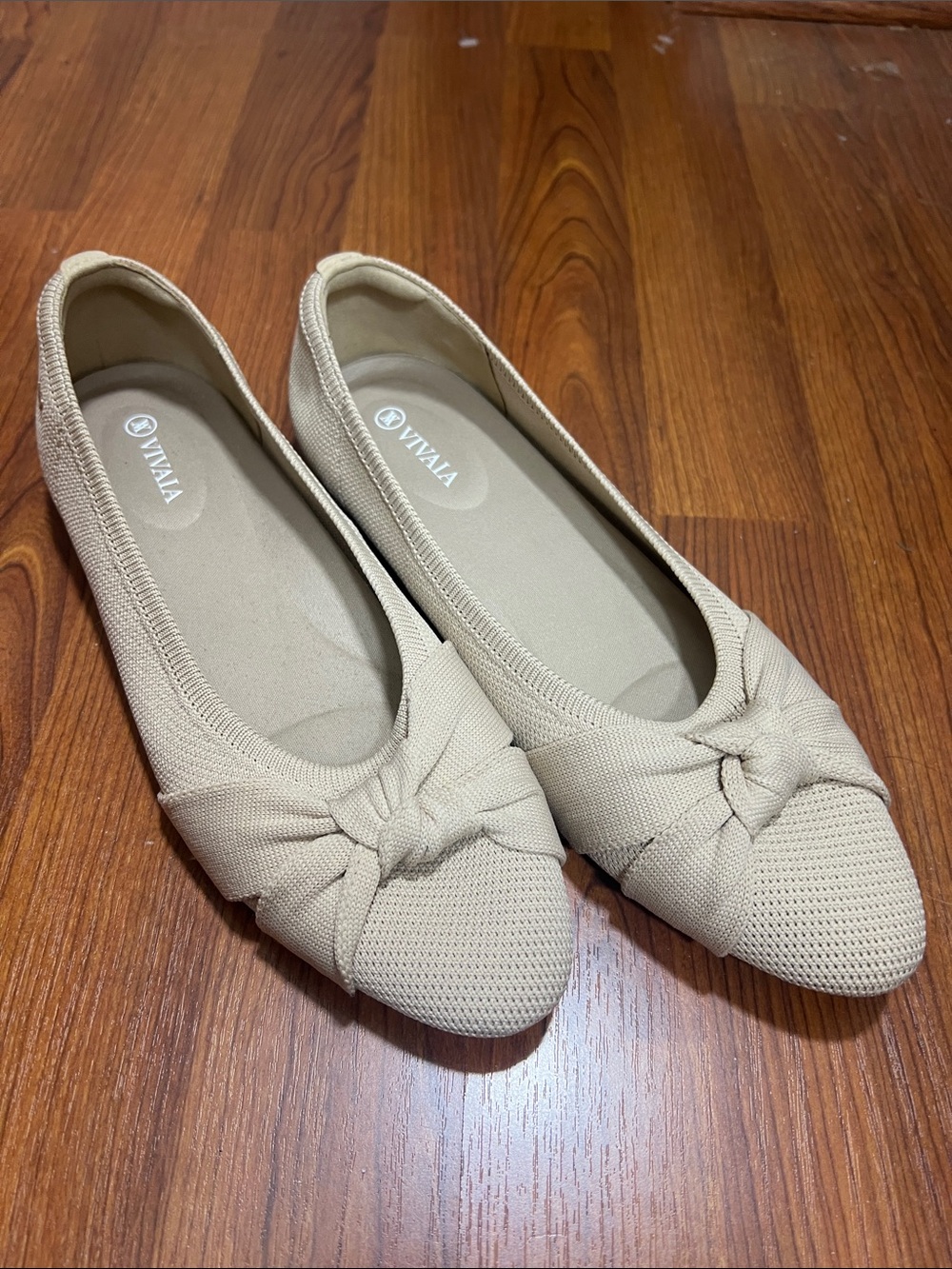 VIVAIA EU 41/US 9.5 Bibi Flats Knotted Accent Toe Almond EUC